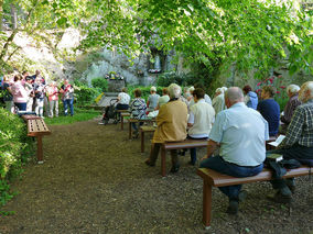 Maiandacht in der Fatima Grotte (Foto: Karl-Franz Thiede)